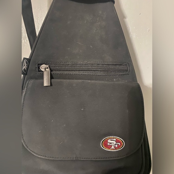 NWT San Francisco 49ers, Black Sling Bag - Picture 5 of 8